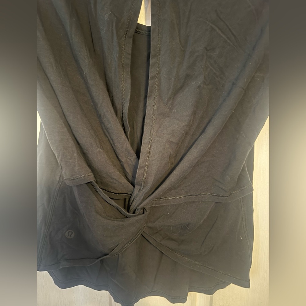 LULULEMON Black “Find Your Twist” Back Twist Short Sleeve Shirt - Picture 7 of 11
